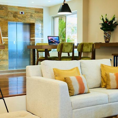 Suites Las Palmas, Hotel & Apartments. Сан-Сальвадор Экстерьер фото